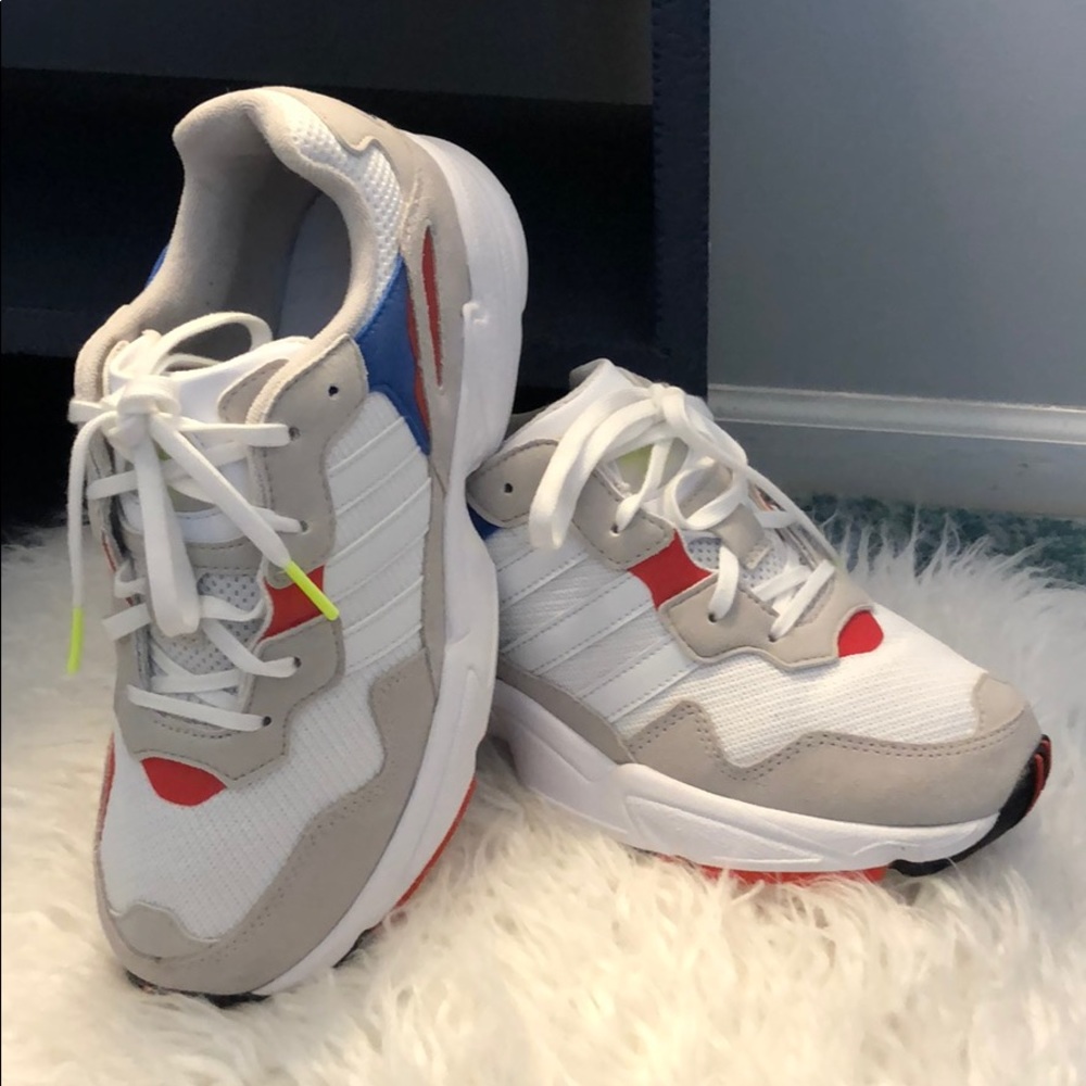 Like new Adidas athletic shoes